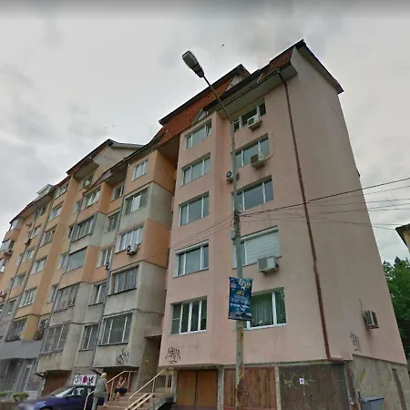 Extremely Spacious 3-bdr - Lozenec Area Appartamento